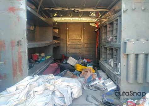 2014 Ford E-250 Commercial z USA, uszkodzony, nr VIN 1FTNE2EW0EDA67410